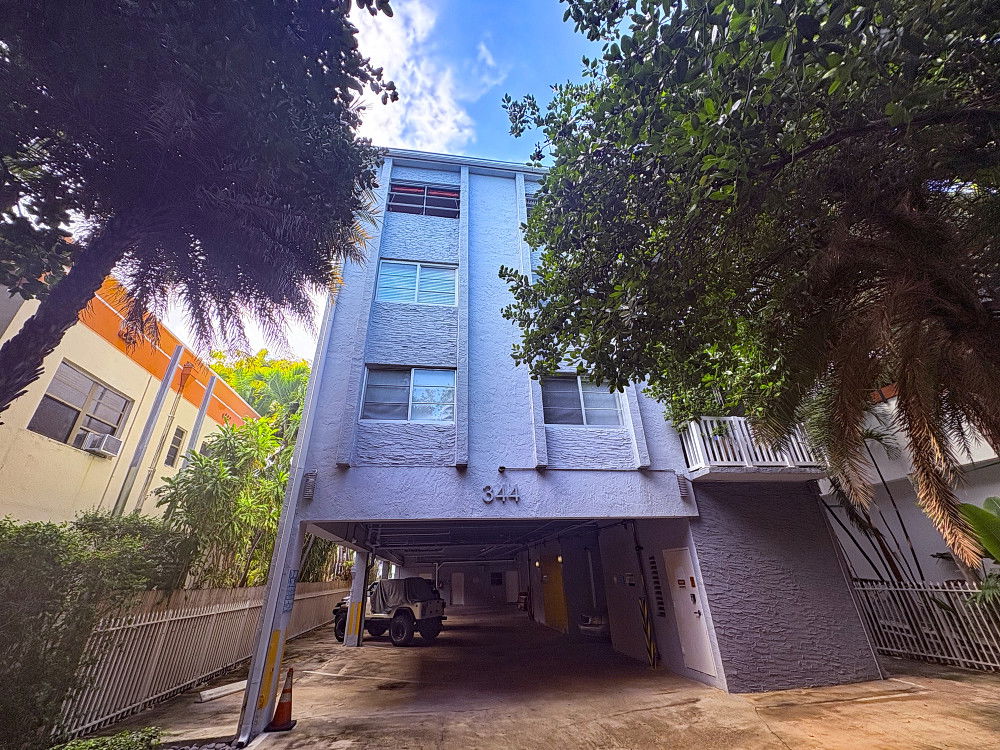 344 Meridian Ave Condo main photo